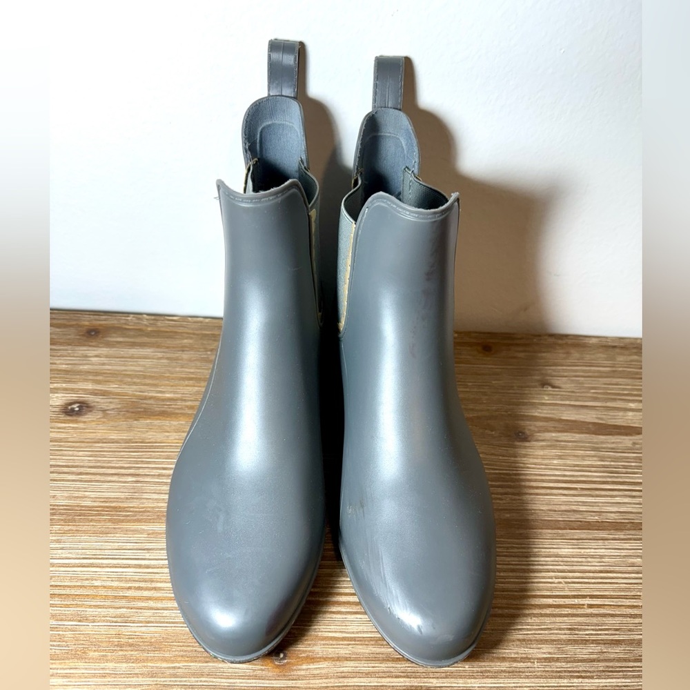 Jack Rogers - Sallie Grey Rubber Rain Boots - Silver w/ Glitter Bottoms - Sz: 8